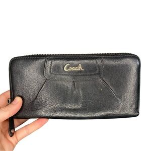 Coach Ashley Black Leather Zip Wallet